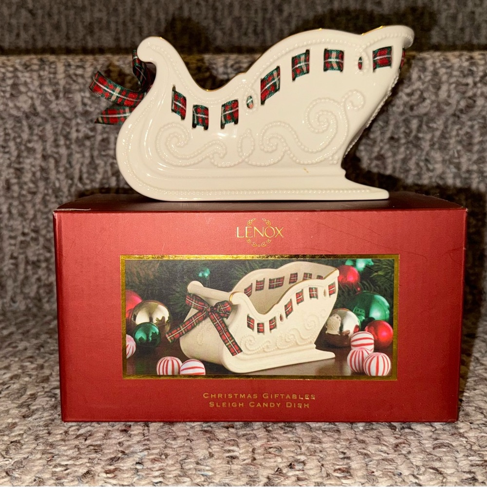 Lenox Christmas Giftables Sleigh Candy Dish Brand New, Never Used